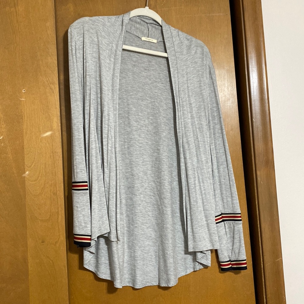 Women’s lightweight cardigan